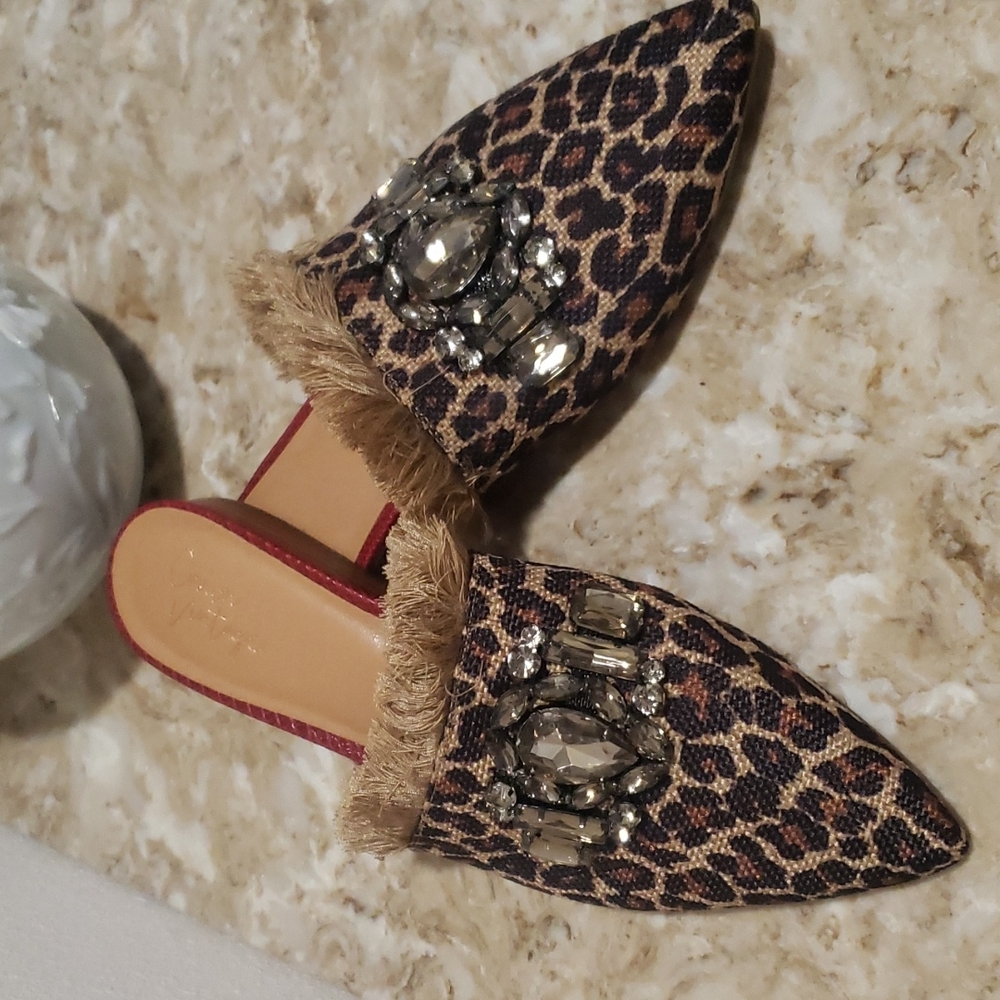 NWOT -flats